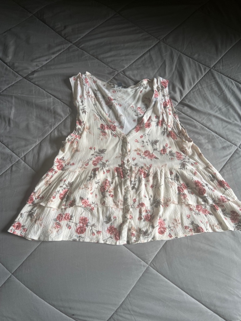 American Eagle Outfitters Cream Floral V-Neck Tiered Tank